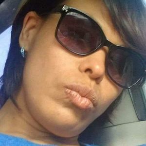 Meet your Posher, Gloria